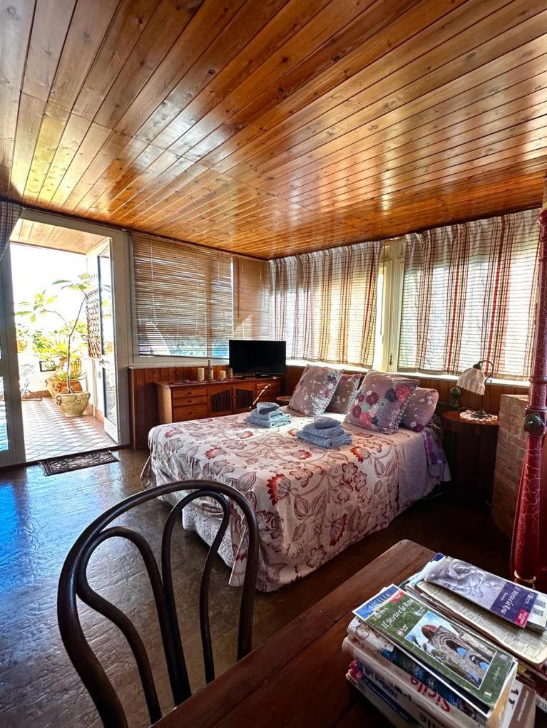 Casa Lunastella Locazione Turistica มอนเดลโล ภายนอก รูปภาพ