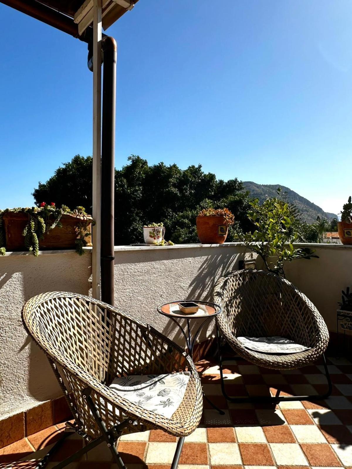 Casa Lunastella Locazione Turistica มอนเดลโล ภายนอก รูปภาพ