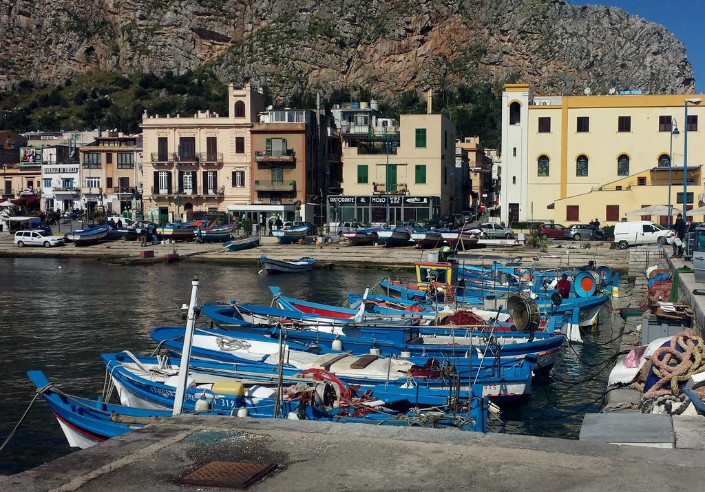 Casa Lunastella Locazione Turistica มอนเดลโล ภายนอก รูปภาพ
