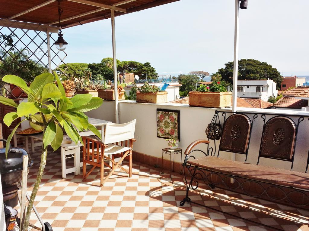 Casa Lunastella Locazione Turistica มอนเดลโล ภายนอก รูปภาพ